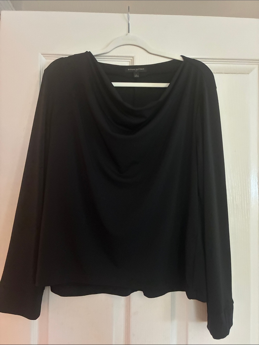 Banana Republic Black Cowl-Neck Long Sleeve Top M/L